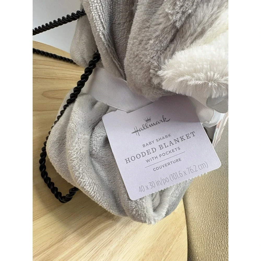 Hallmark Baby Shark Hooded Blanket with Pockets Gray White 40x30 KAM3010Y NEW